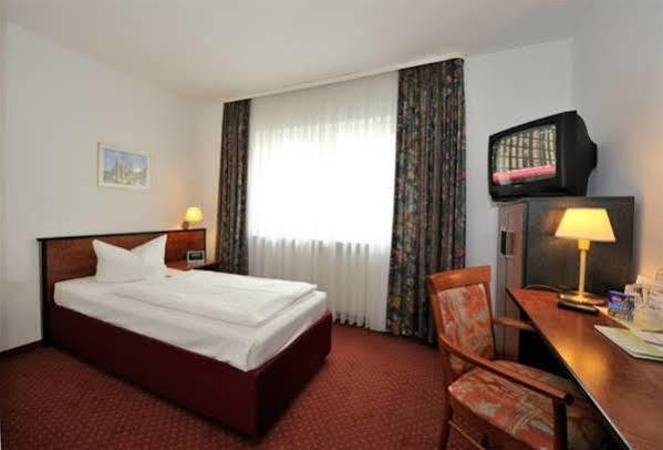 Rhein Neckar Hotel MHG Esterno foto