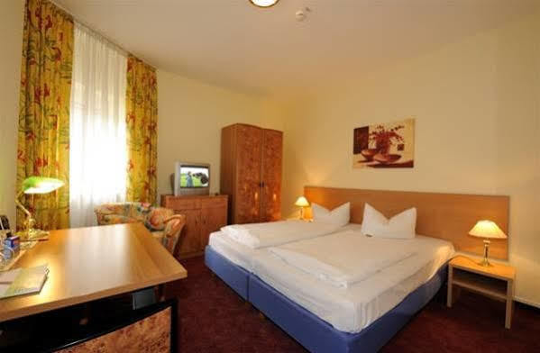 Rhein Neckar Hotel MHG Esterno foto
