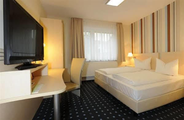 Rhein Neckar Hotel MHG Esterno foto